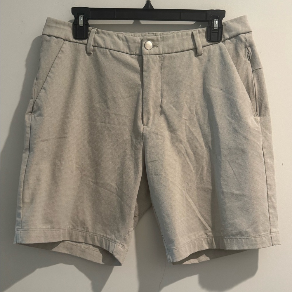 Lululemon Commission Classic Fit Short 7" Warpstreme M7AEOS Mens Size 31